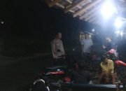 Ciptakan Kamtibmas Yang Kondusif, Anggota Polsek Cimarga Patroli Dialogis Hampiri Anak Remaja Yang Nongkrong Di Warung*.